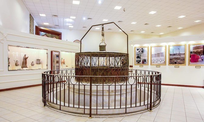 Zamzam well, Makkah